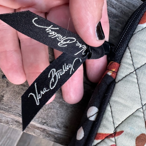 VERA BRADLEY Top Zip Wristlet In Painted Feathers-Retired Print - Picture 4 of 9